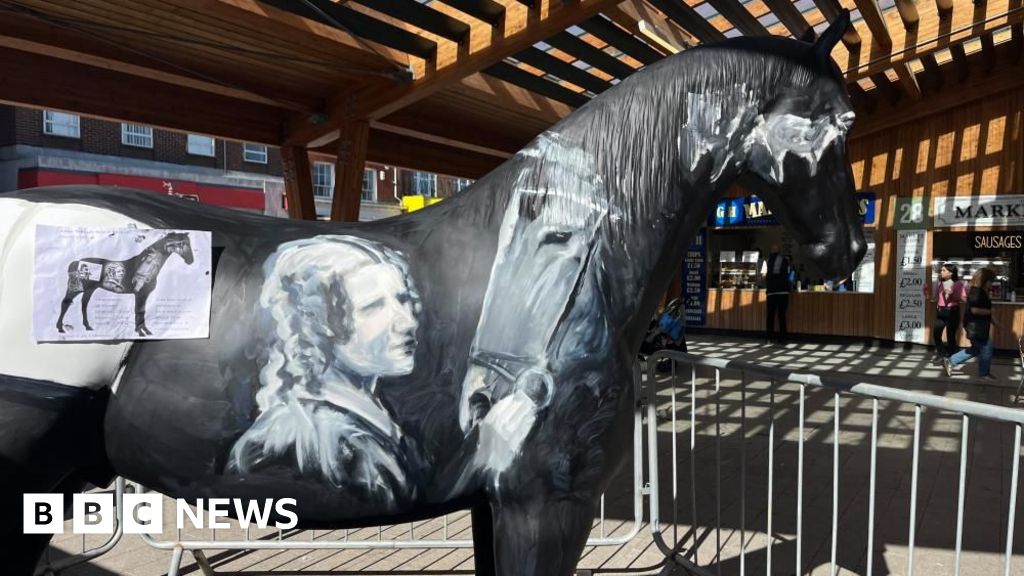 Great Yarmouth-born Black Beauty author honoured on horse model Great Yarmouth-born Black Beauty author honoured on horse model