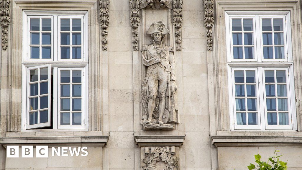 Goldsmiths University to keep statues linked to slave trade Goldsmiths University to keep statues linked to slave trade