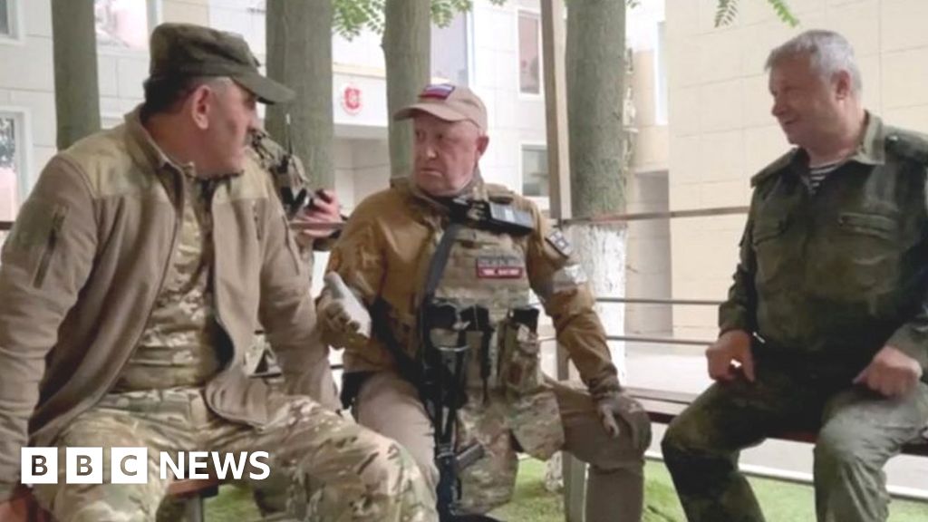 Wagner chief Yevgeny Prigozhin calls halt to Moscow advance Wagner chief Yevgeny Prigozhin calls halt to Moscow advance