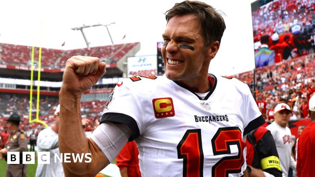 Blues fans react to Tom Brady news: ‘This is beyond massive’ Blues fans react to Tom Brady news: ‘This is beyond massive’