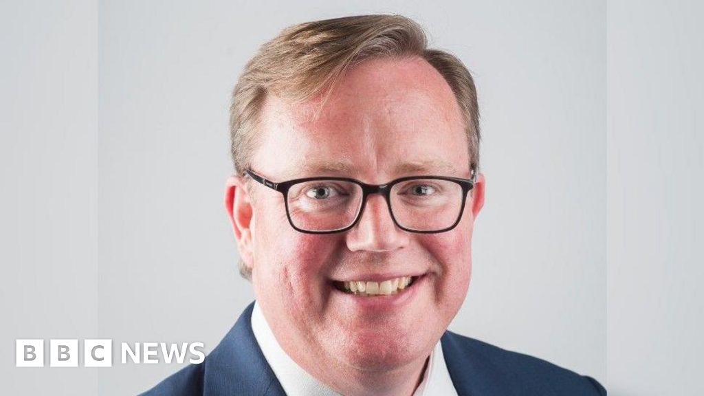Gloucestershire County Council leader Mark Hawthorne steps down Gloucestershire County Council leader Mark Hawthorne steps down