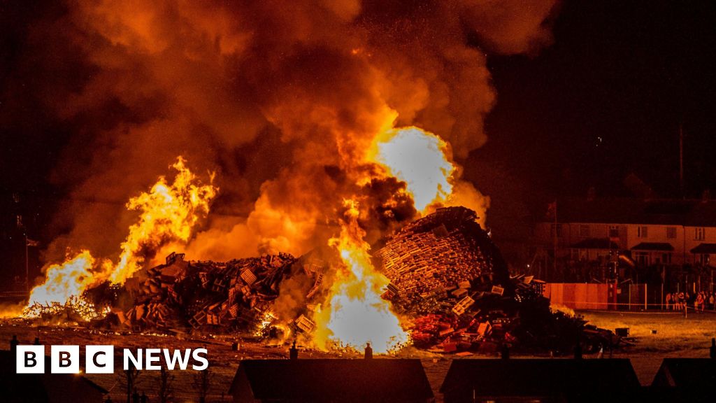 Why are bonfires lit in Northern Ireland? Why are bonfires lit in Northern Ireland?