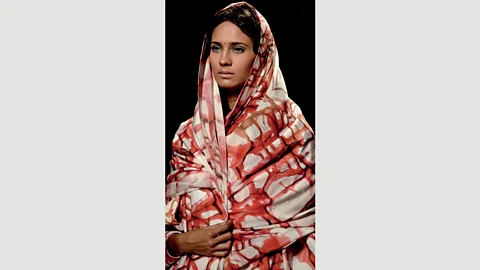 Fashion India/Thames and Hudson Designers such as Kallol Datta and Arjun Saluja recreate the sari with Japanese design concepts or tailor it in Western traditions (Credit: Fashion India/Thames and Hudson)