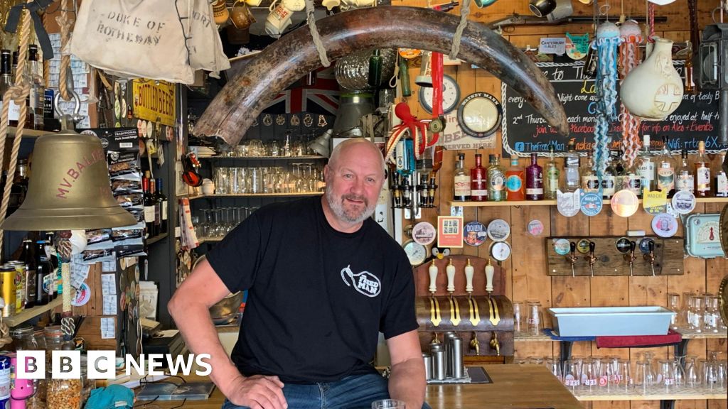 What lurks beneath: Treasures, shipwrecks and curios What lurks beneath: Treasures, shipwrecks and curios