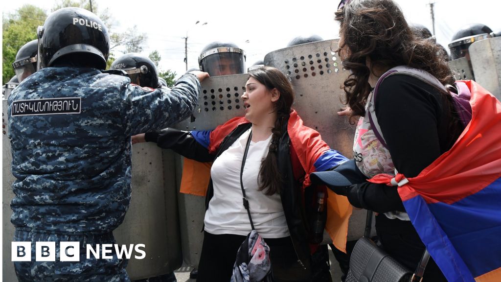 Protesters rally after leader detained Protesters rally after leader detained