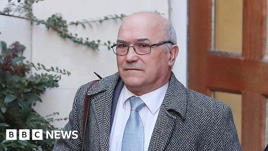Oxfam chief executive to stand down Oxfam chief executive to stand down