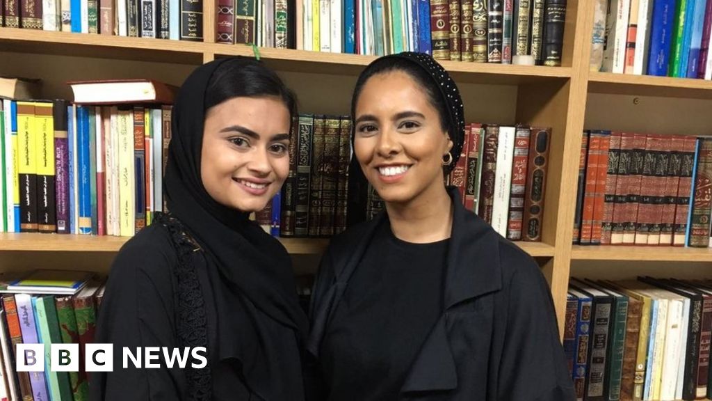 The young Welsh Muslim women gaining confidence The young Welsh Muslim women gaining confidence