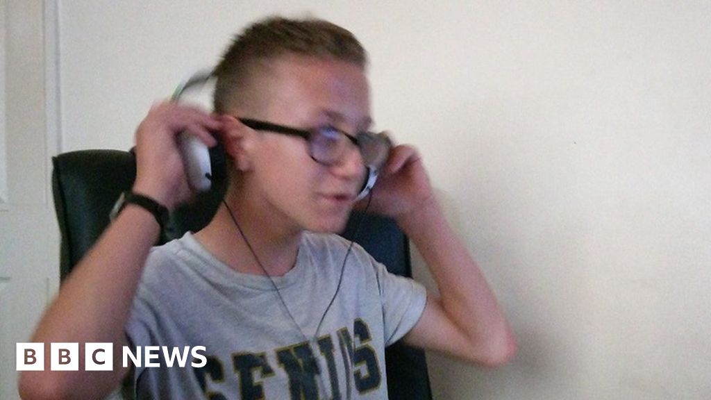 Family of Stoke-on-Trent lake victim make swim warning Family of Stoke-on-Trent lake victim make swim warning