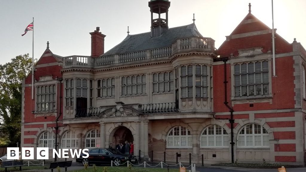 Council under fire over contractor’s £2m fraud Council under fire over contractor’s £2m fraud