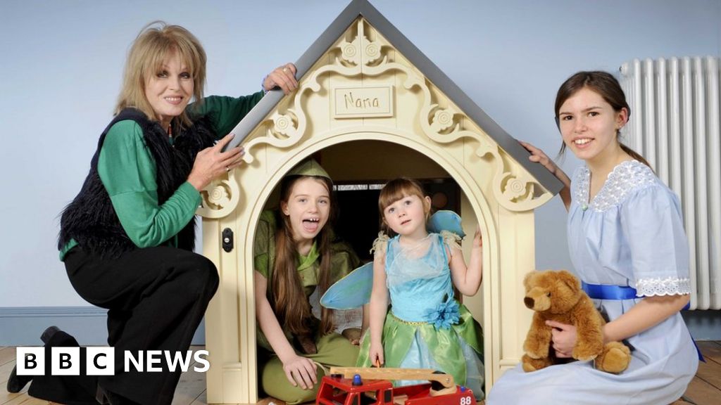 Joanna Lumley joins Peter Pan celebrations in Dumfries