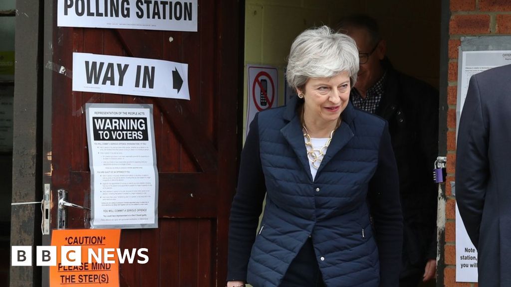 Tory councillors distance themselves from PM