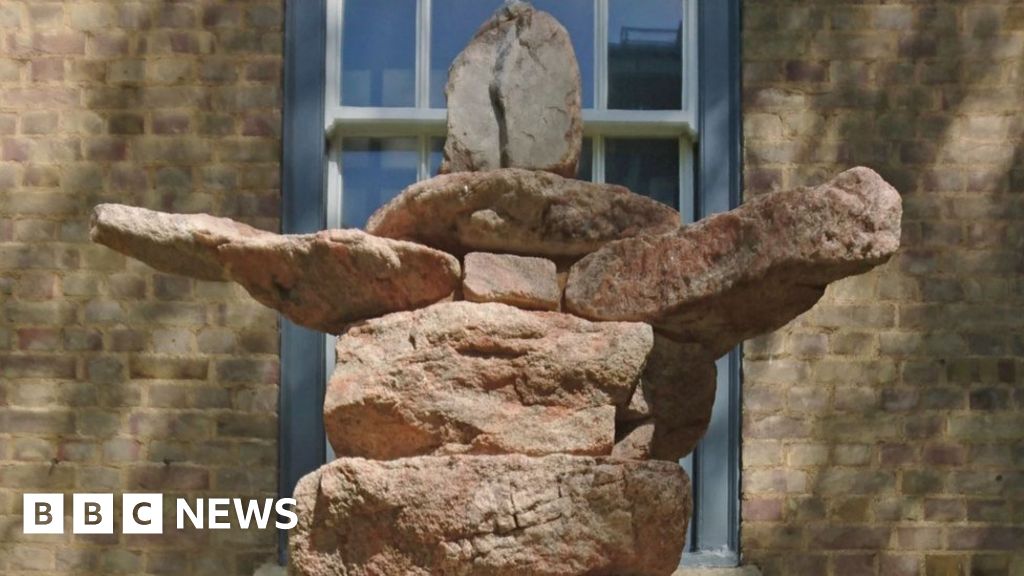 Cambridge Scott Polar Inuit ‘muffin top’ sculpture fixed Cambridge Scott Polar Inuit ‘muffin top’ sculpture fixed