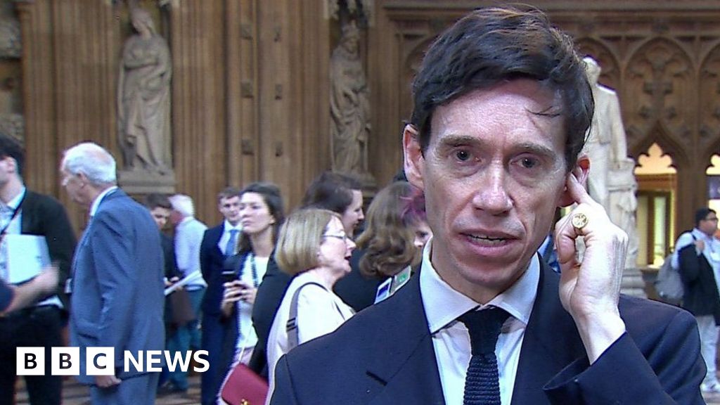 Rory Stewart rejects ‘continuity May’ description Rory Stewart rejects ‘continuity May’ description