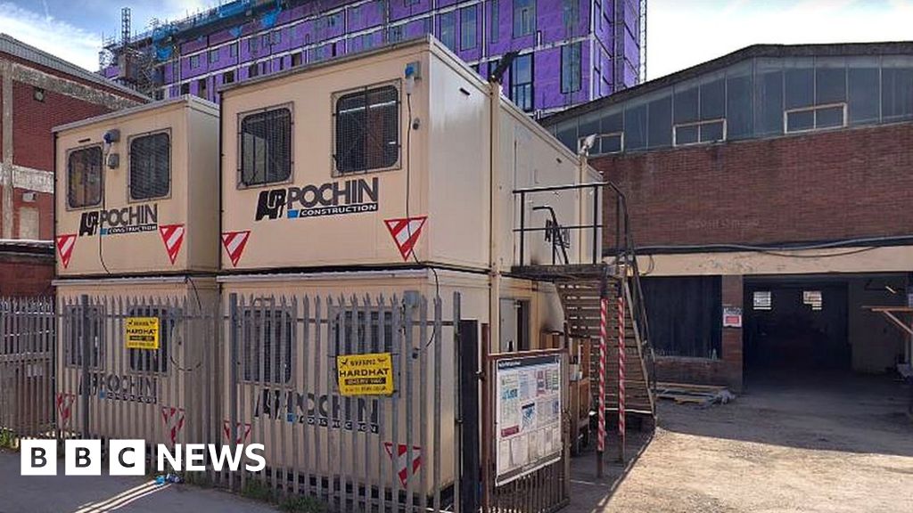 Building firm collapses with 120 jobs under threat