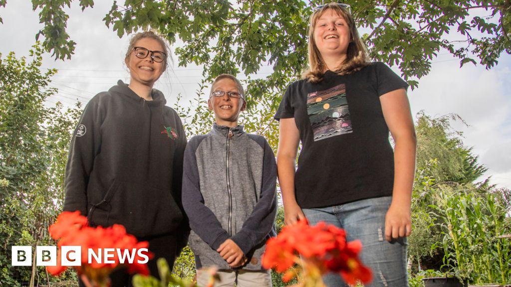 ‘Vital’ to recruit more young care workers ‘Vital’ to recruit more young care workers