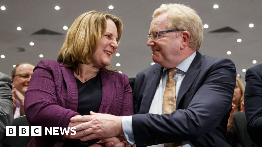 Carlaw drops Tory leadership rival Ballantyne in reshuffle