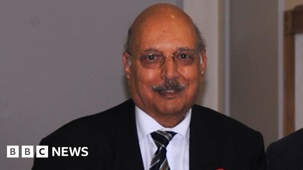 Essex GP with ‘textbook symptoms’ dies Essex GP with ‘textbook symptoms’ dies