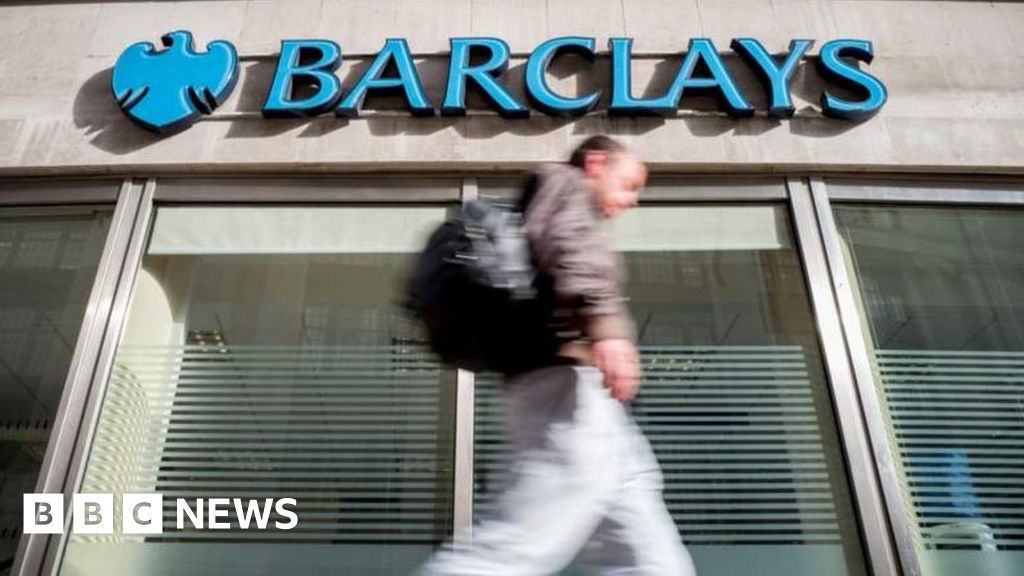 Banks’ top brass forgo bonuses Banks’ top brass forgo bonuses