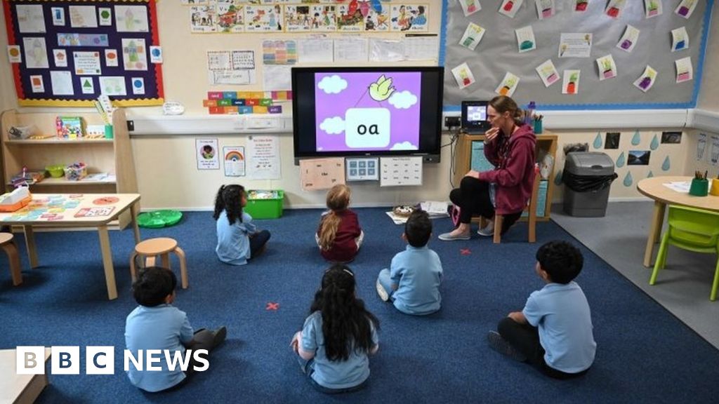 ‘The lost generation’ and ‘toppling the past’ ‘The lost generation’ and ‘toppling the past’