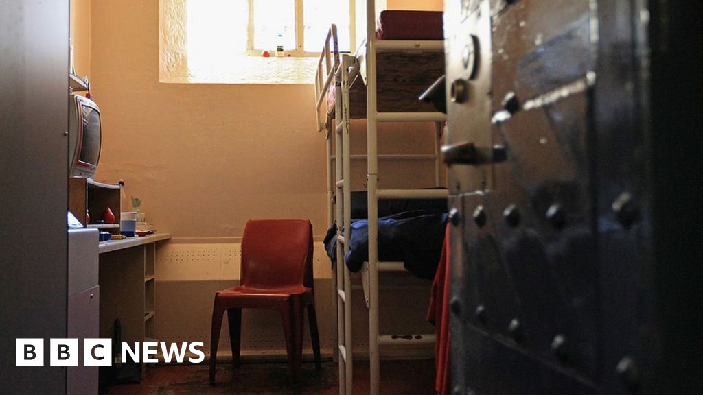 Singer creates label for jailhouse Scots