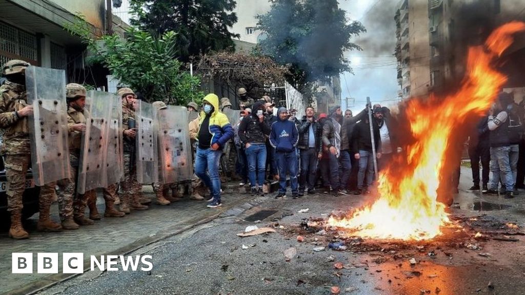 Crowds torch government building as lockdown unrest continues