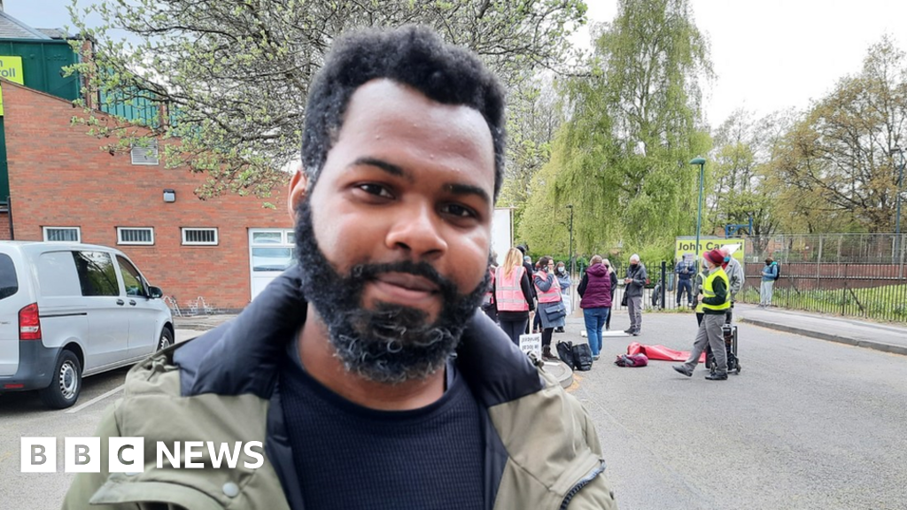 Campaigners fight closure of John Carroll leisure centre