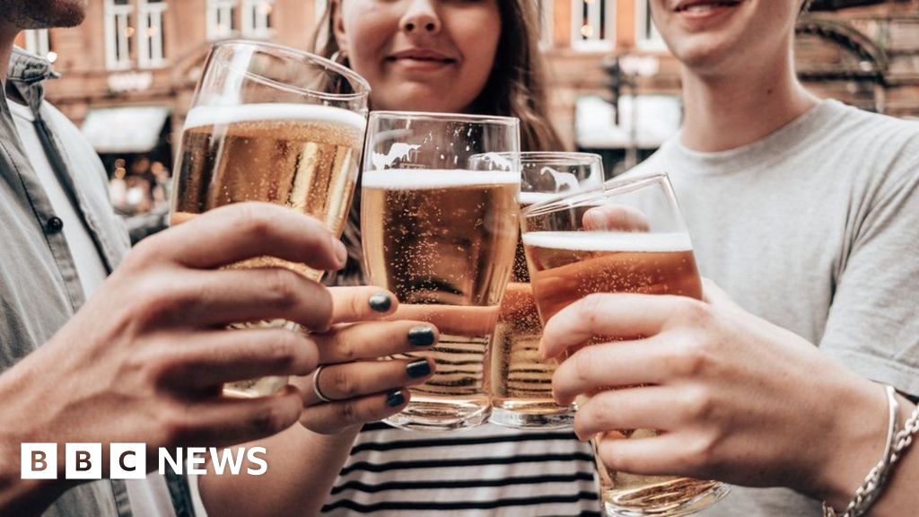 Six people can meet in pubs in Wales from Monday