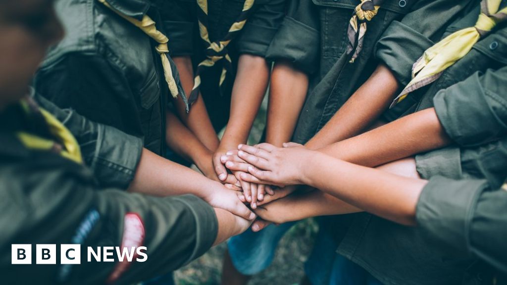 Card scheme cancelled for second Christmas Card scheme cancelled for second Christmas