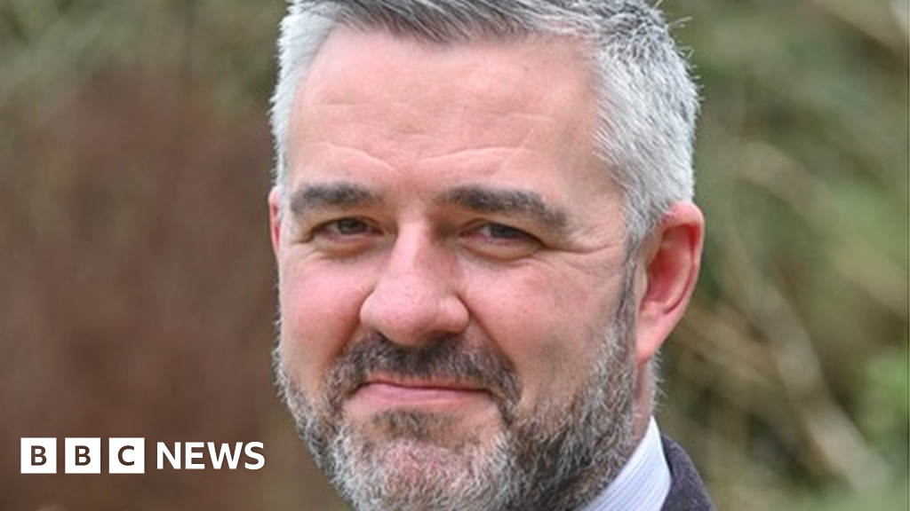 Liam Kelly to replace Mark Lindsay as chair in May Liam Kelly to replace Mark Lindsay as chair in May