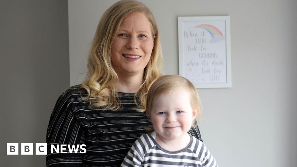 Pregnant woman dismissed by Belfast firm awarded £15k Pregnant woman dismissed by Belfast firm awarded £15k