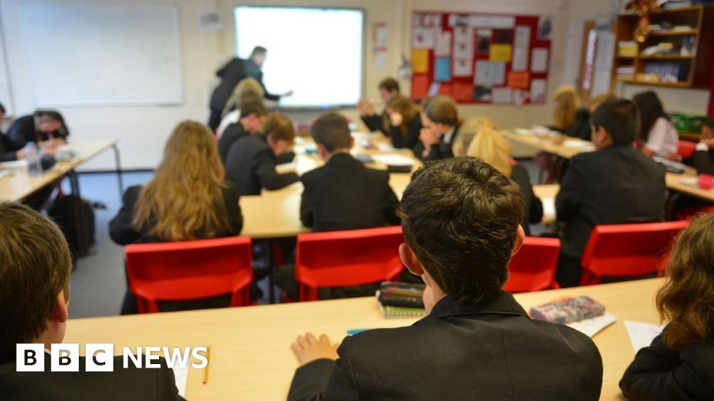 Secondary school teacher training to start on Isle of Man Secondary school teacher training to start on Isle of Man