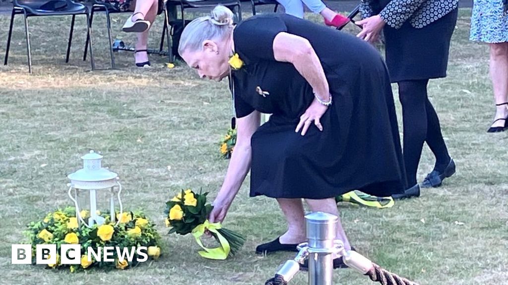 Ceremony held on second anniversary of park attacks Ceremony held on second anniversary of park attacks