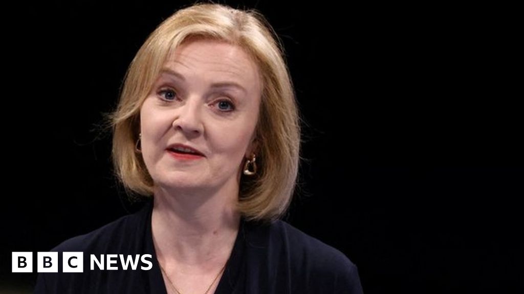 Truss courts Johnson loyalists as Sunak faces jibes Truss courts Johnson loyalists as Sunak faces jibes