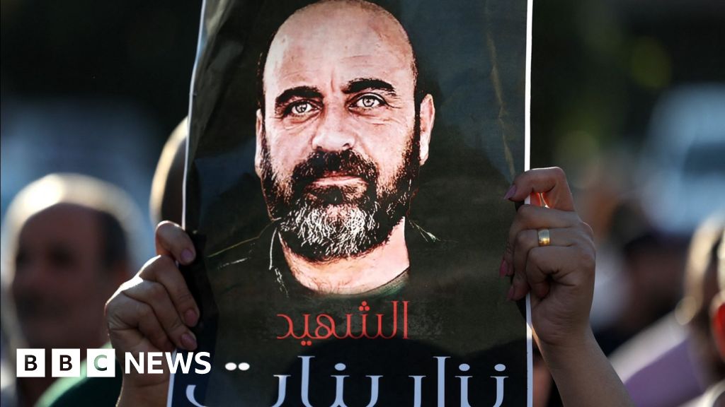 Palestinian activist’s family asks ICC to probe death Palestinian activist’s family asks ICC to probe death