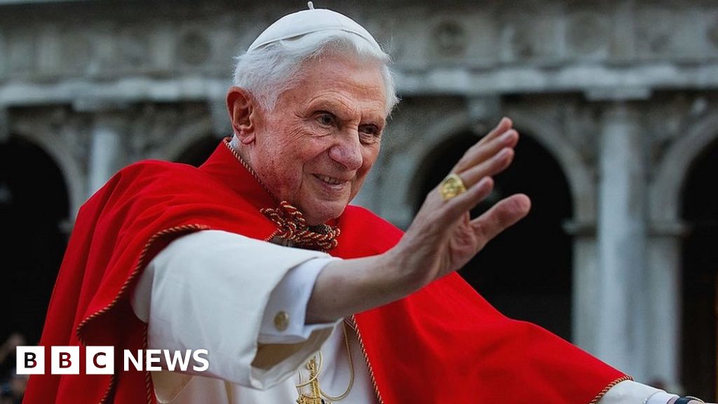 Irish Catholic leader pays tribute to former pontiff Irish Catholic leader pays tribute to former pontiff