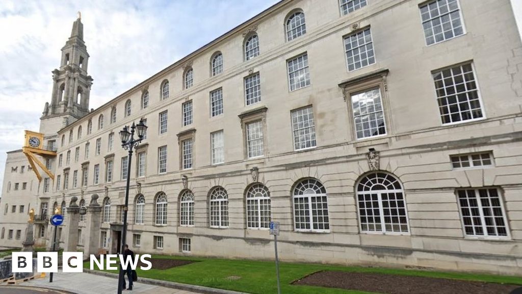 Leeds City Council to consider 750 job cuts and building sales