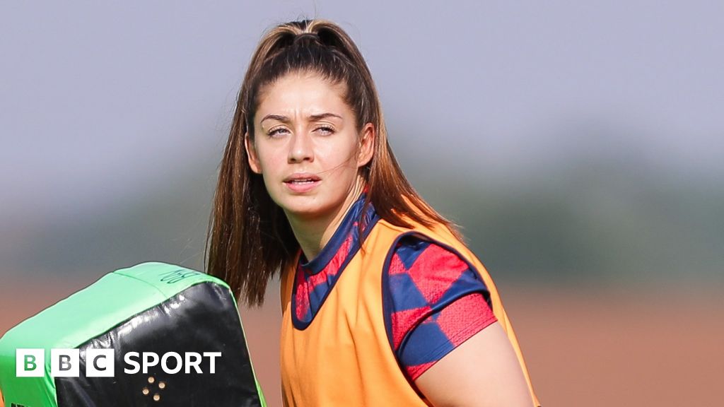 Daisie Mayes: Bristol Bears flanker on playing with endometriosis