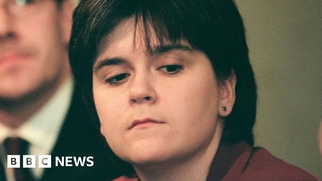 Who is Nicola Sturgeon? From teenage campaigner to Scotland’s first minister Who is Nicola Sturgeon? From teenage campaigner to Scotland’s first minister