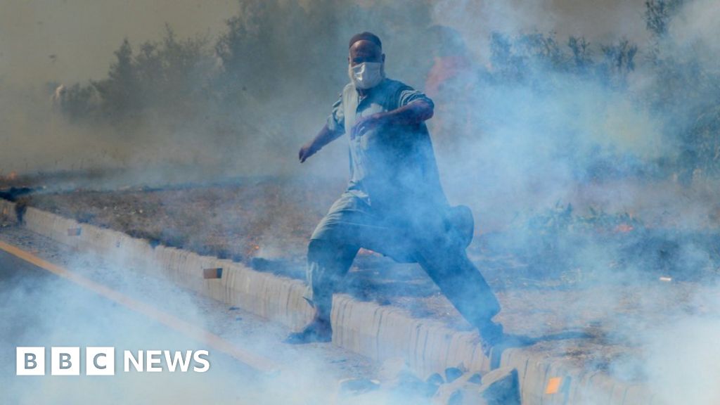 Polarised politics are tearing Pakistan apart Polarised politics are tearing Pakistan apart