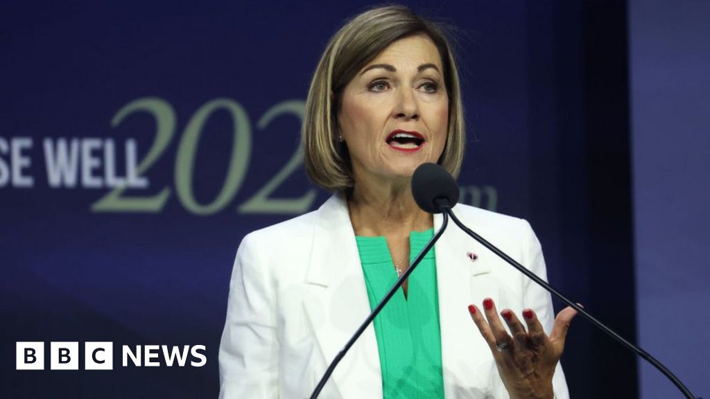 Iowa judge temporarily blocks six-week abortion ban Iowa judge temporarily blocks six-week abortion ban