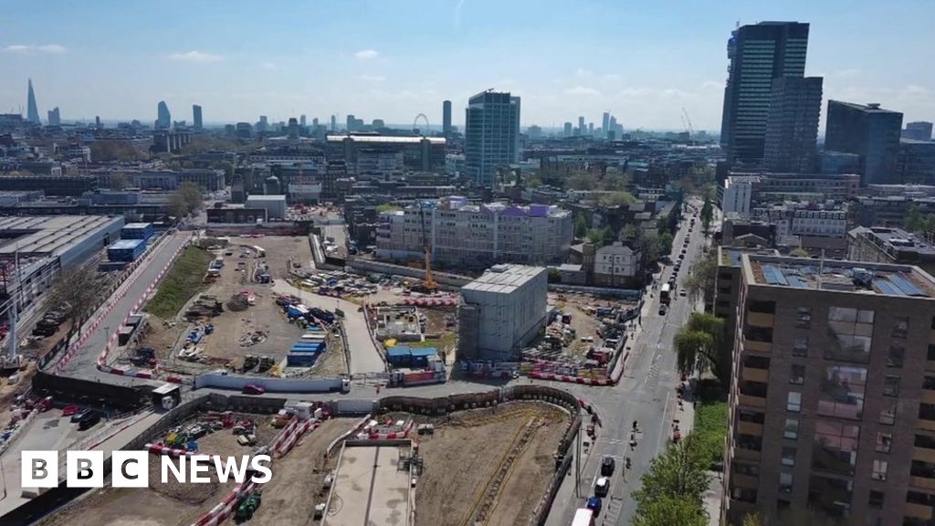 Euston station ‘floundering’ while community suffers Euston station ‘floundering’ while community suffers