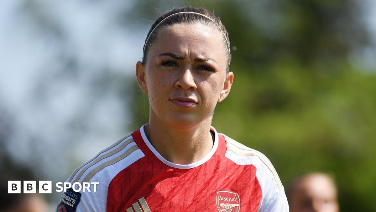 Katie McCabe: Arsenal winger and Republic of Ireland captain signs new contract