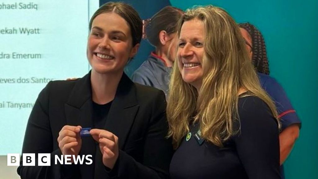 Manx Care nurse first to complete ‘breakthrough’ leadership scheme Manx Care nurse first to complete ‘breakthrough’ leadership scheme