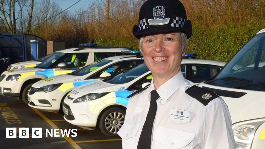 Hampshire superintendent receives King’s Police Medal