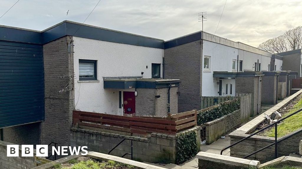 Homeowners’ insurance cancelled over concrete fears