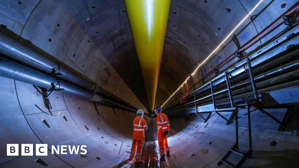 Ministers to oversee build as costs ‘spiral’ Ministers to oversee build as costs ‘spiral’
