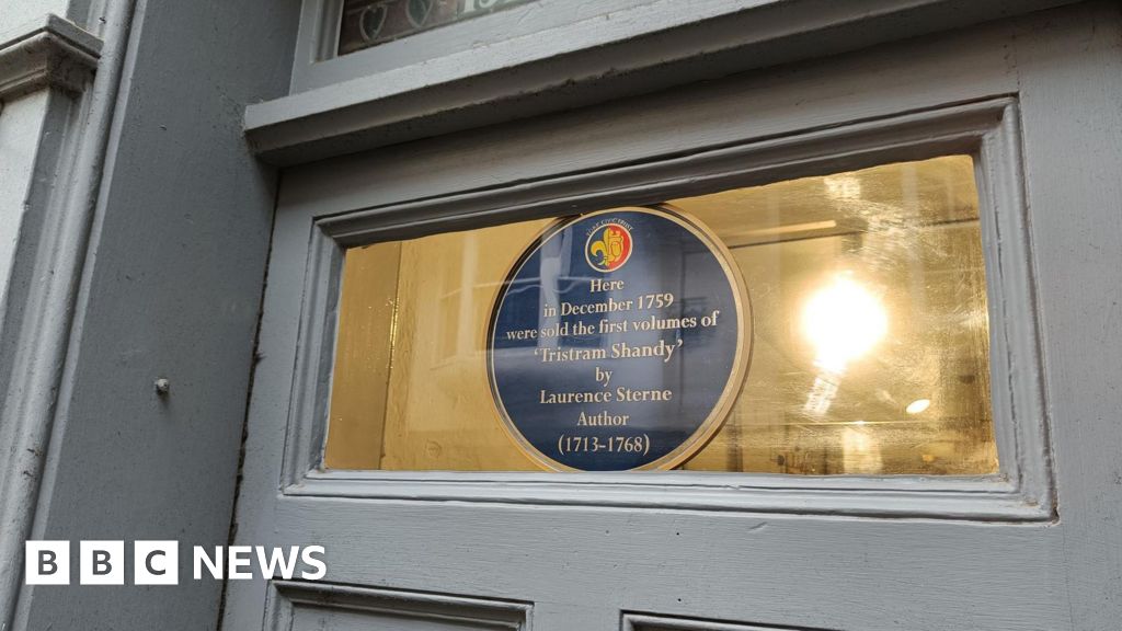 World’s first stained glass blue plaque unveiled