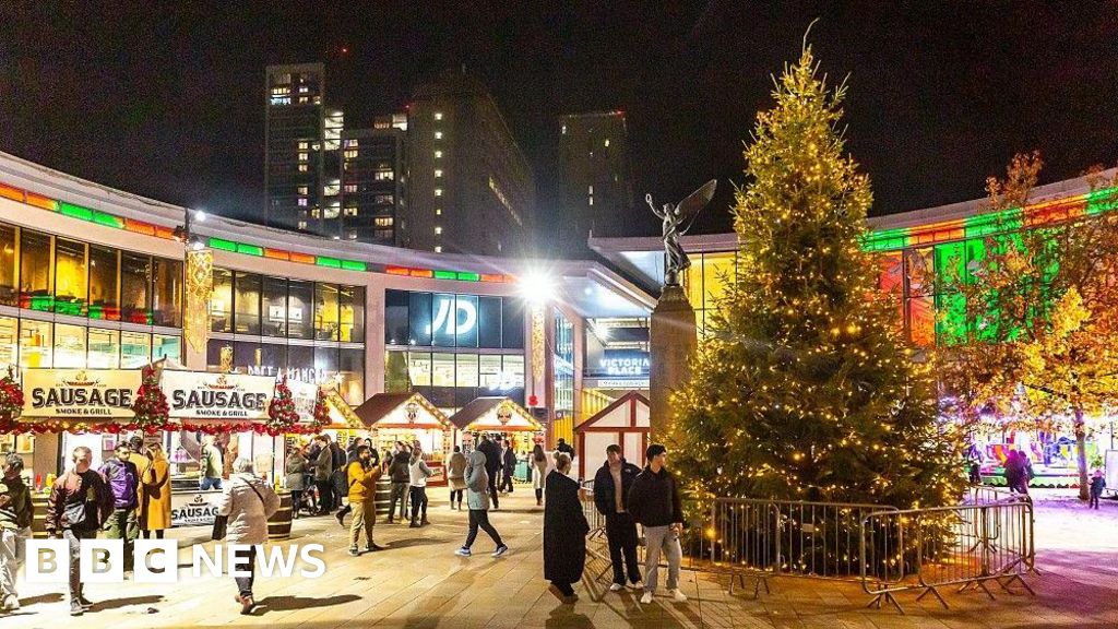 Christopher Biggins to switch on Christmas lights Christopher Biggins to switch on Christmas lights