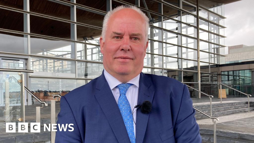 Welsh Conservative Senedd leader Andrew RT Davies resigns Welsh Conservative Senedd leader Andrew RT Davies resigns
