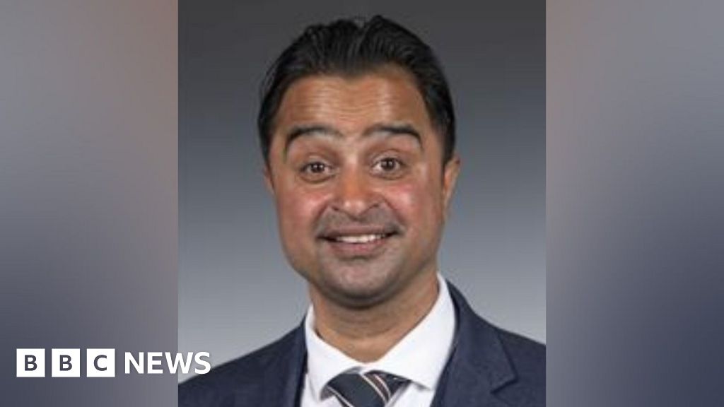 Leader of Leicester’s Conservative Party returns to Labour Leader of Leicester’s Conservative Party returns to Labour